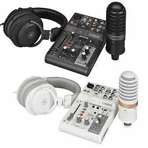 Yamaha AG03MK2 LSPK Live Streaming Pack (Black / White)